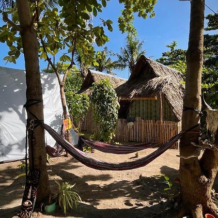 Hostel Tribal Huts Community Daanbantayan Zewnętrze zdjęcie