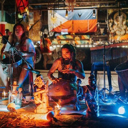 Hostel Tribal Huts Community Daanbantayan Zewnętrze zdjęcie