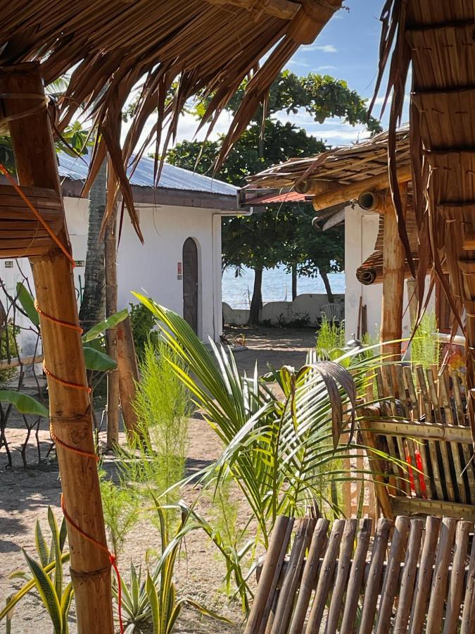 Hostel Tribal Huts Community Daanbantayan Zewnętrze zdjęcie