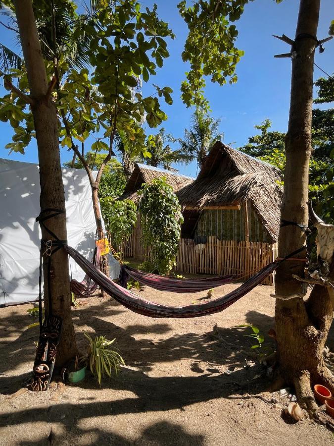 Hostel Tribal Huts Community Daanbantayan Zewnętrze zdjęcie