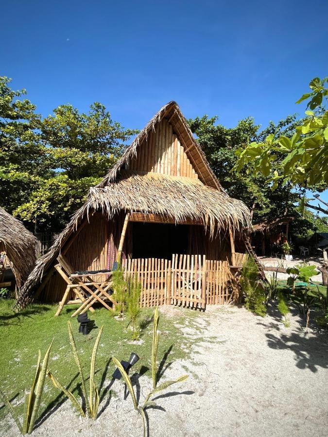 Hostel Tribal Huts Community Daanbantayan Zewnętrze zdjęcie