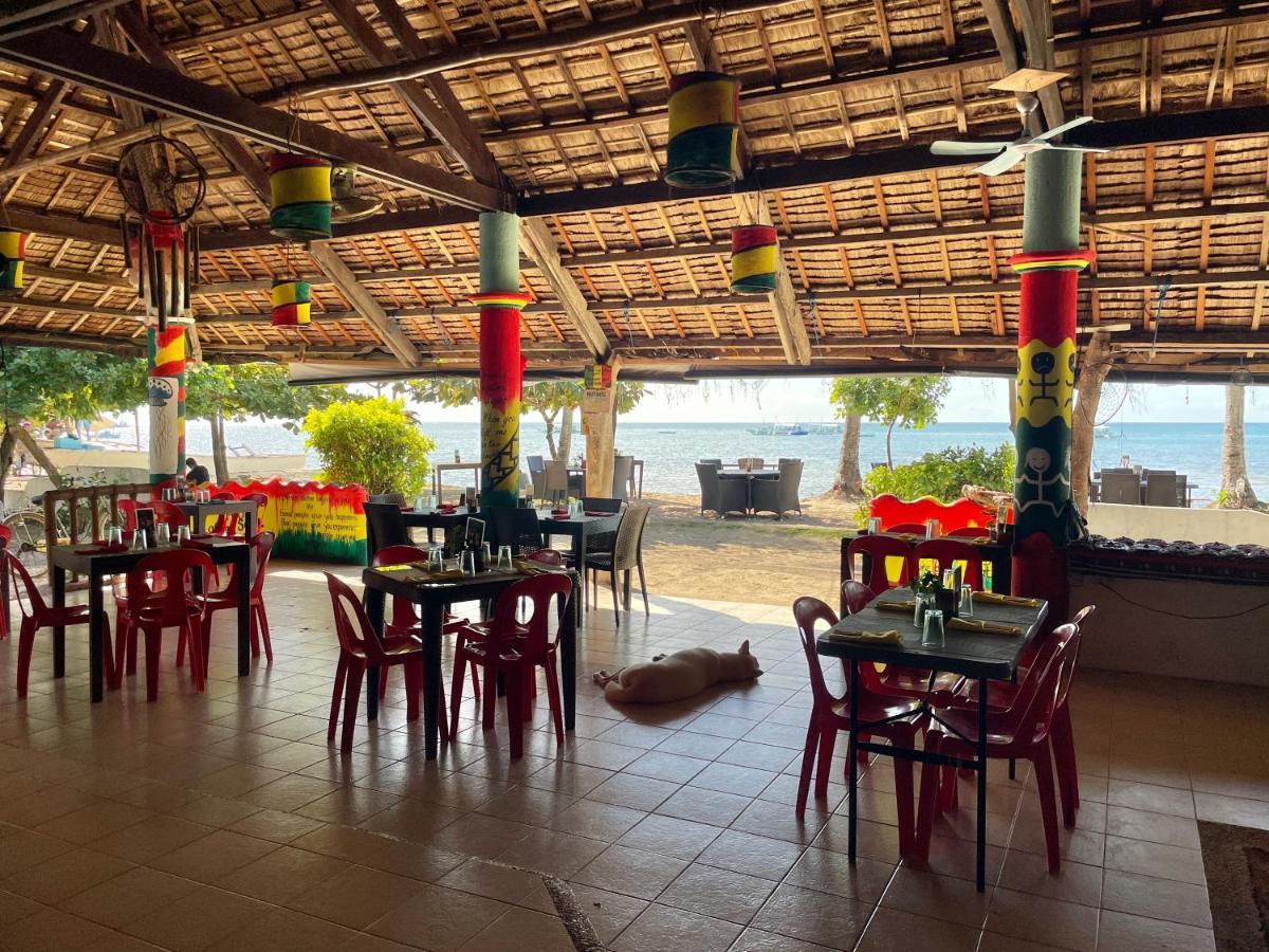 Hostel Tribal Huts Community Daanbantayan Zewnętrze zdjęcie