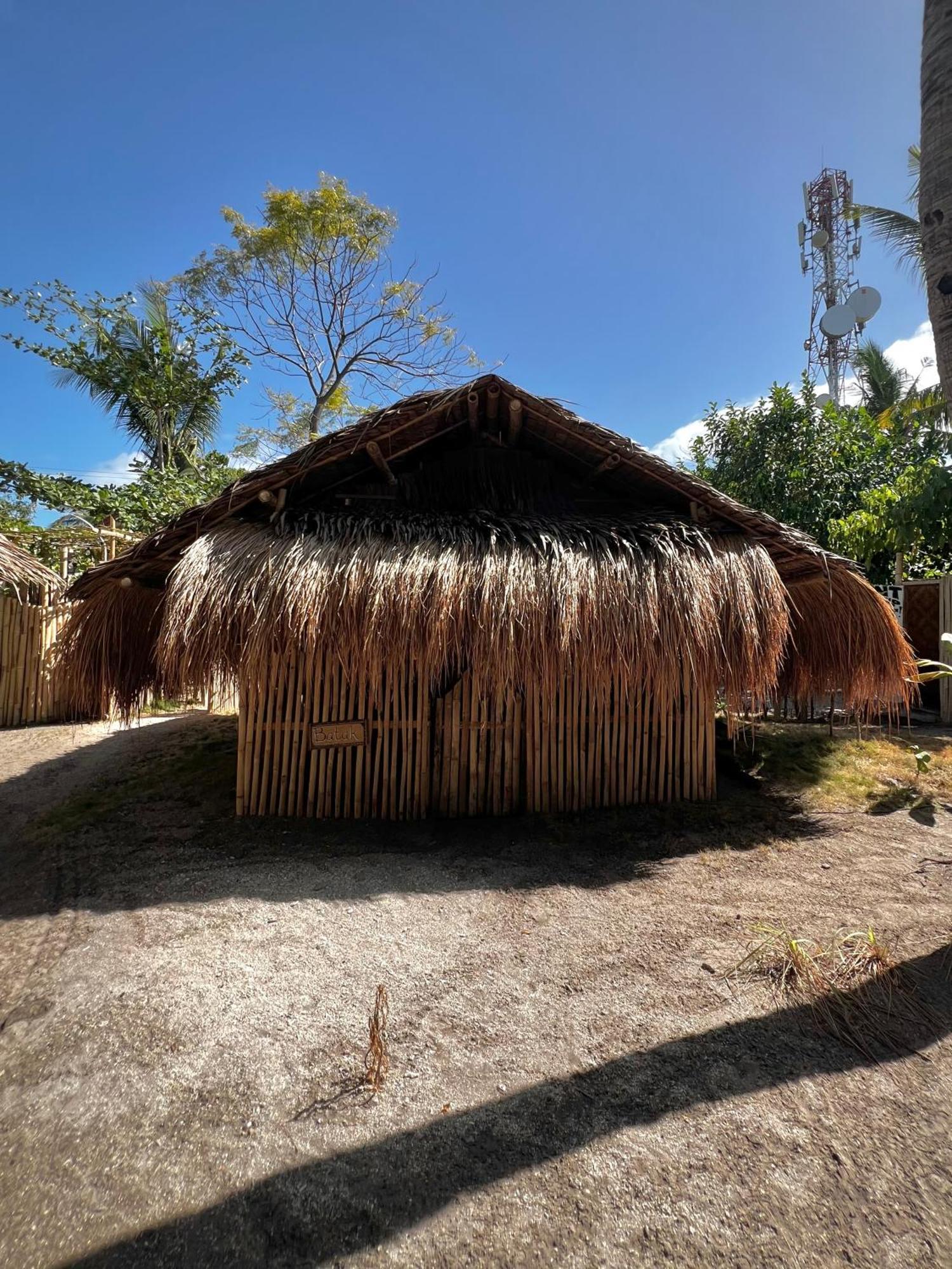 Hostel Tribal Huts Community Daanbantayan Zewnętrze zdjęcie
