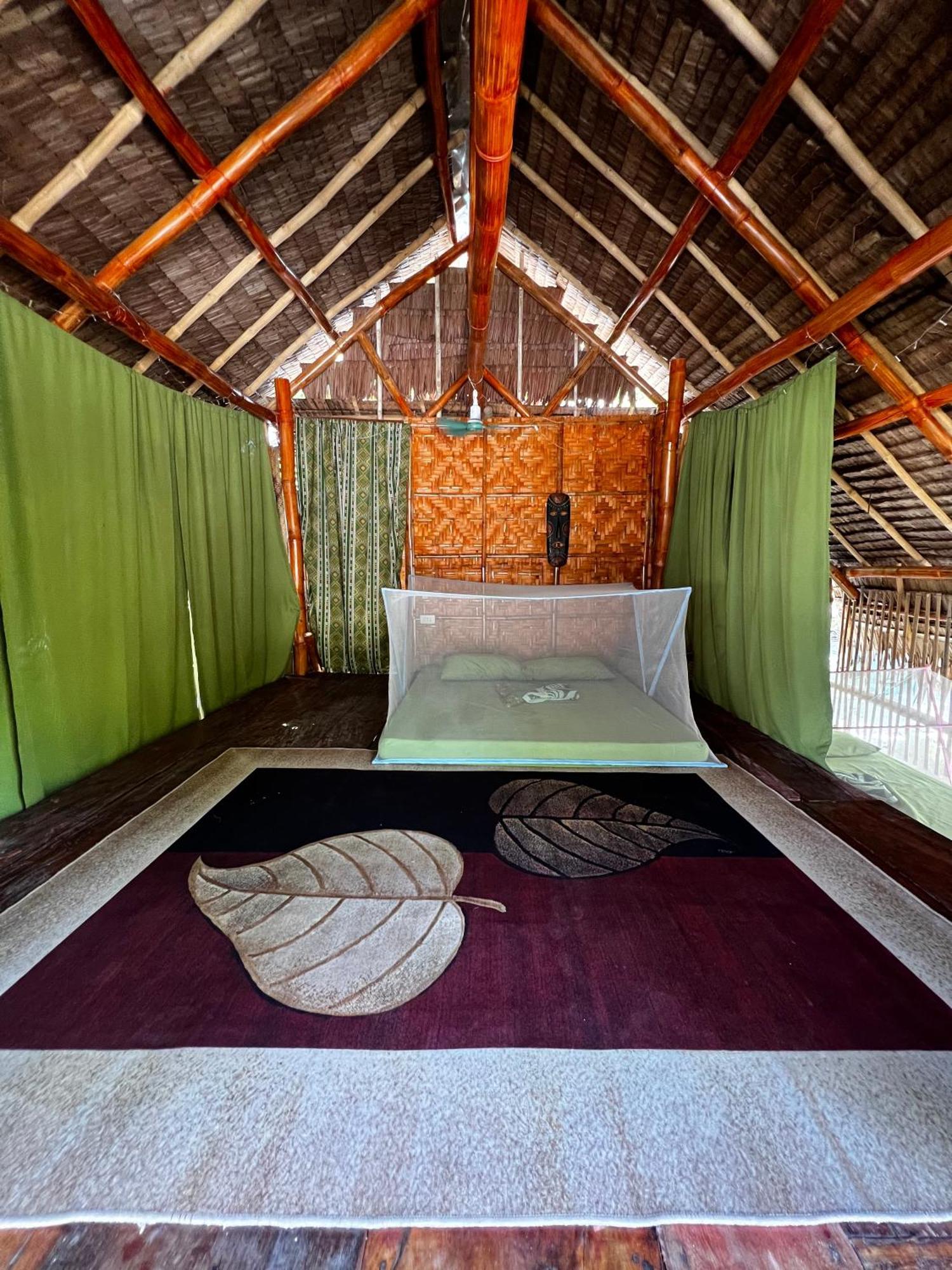 Hostel Tribal Huts Community Daanbantayan Zewnętrze zdjęcie