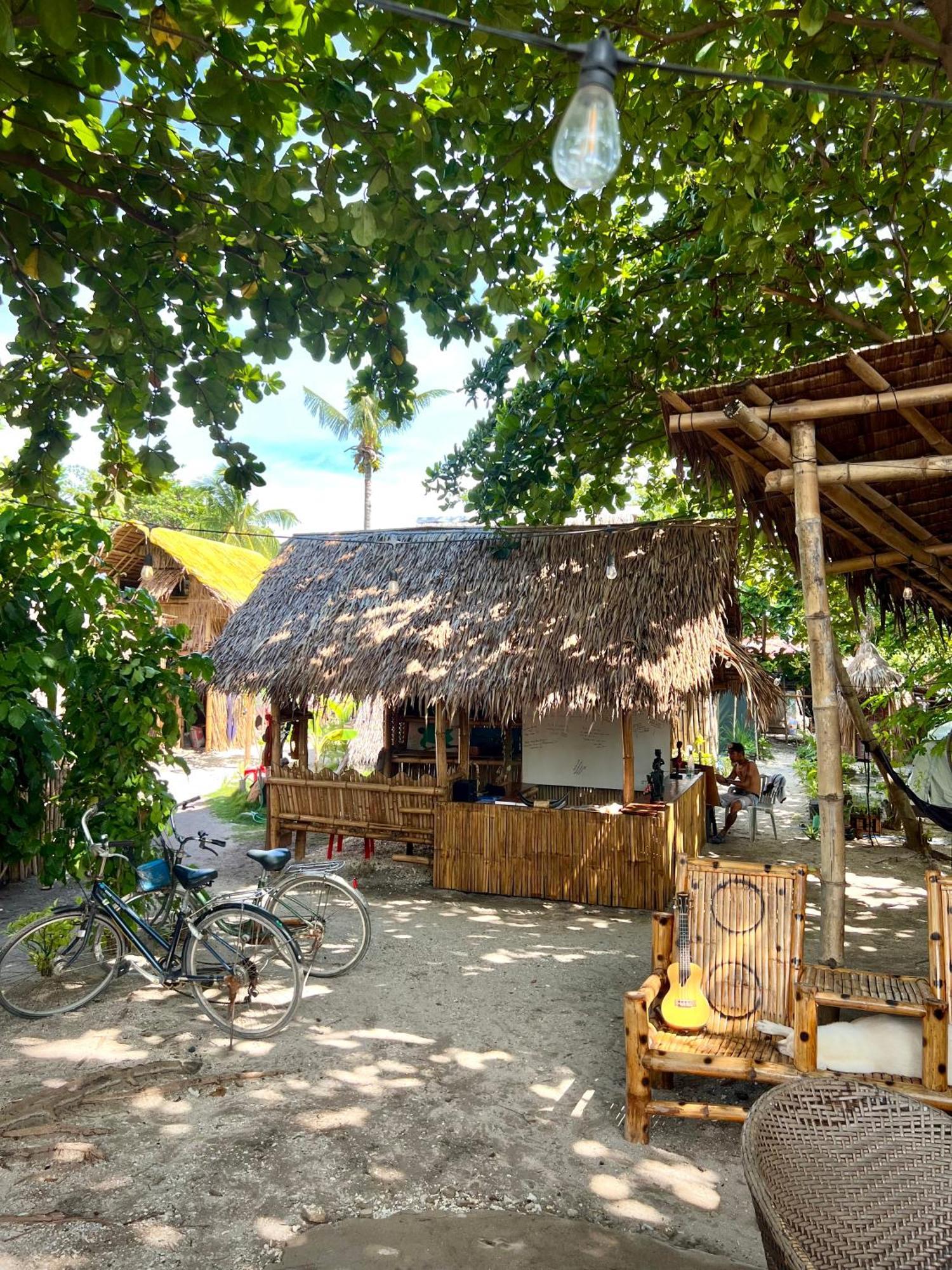 Hostel Tribal Huts Community Daanbantayan Zewnętrze zdjęcie